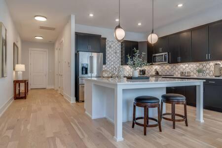 The Briar - Luxurious Condo Near Vanderbilt, Nashville Ngoại thất bức ảnh