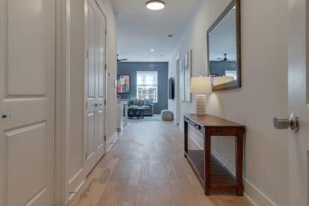 The Briar - Luxurious Condo Near Vanderbilt, Nashville Ngoại thất bức ảnh