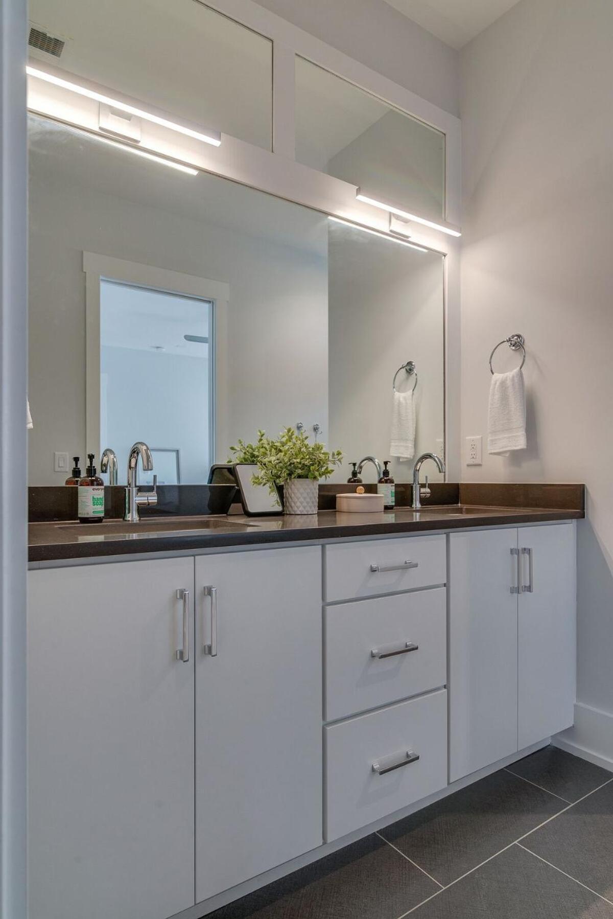 The Briar - Luxurious Condo Near Vanderbilt, Nashville Ngoại thất bức ảnh